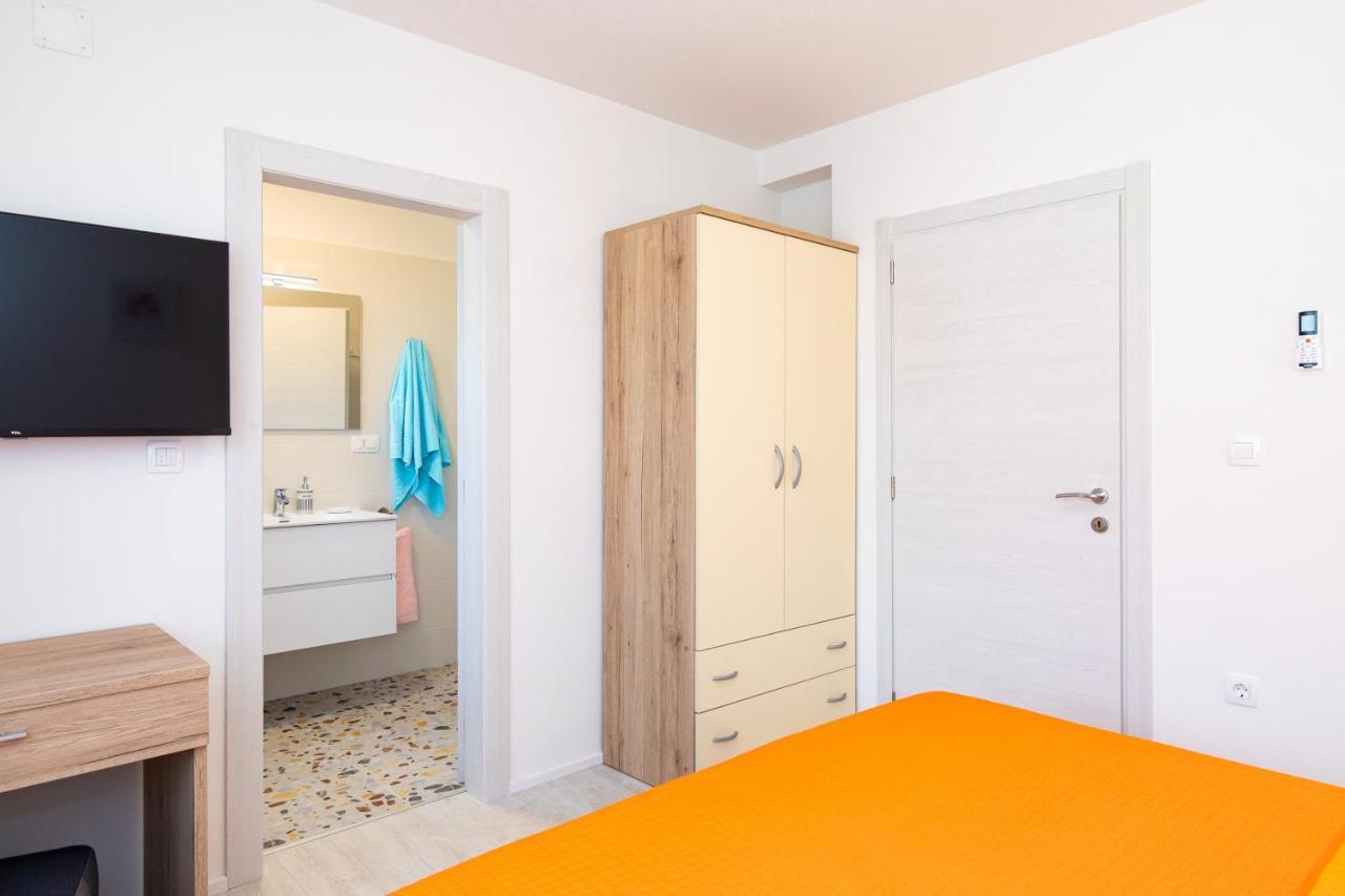 Apartman Ivona U Prizemlju Malinska Exteriör bild